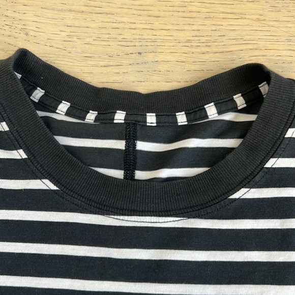 Lululemon All Yours Tee Size 6 Black Stripe - Picture 4 of 10